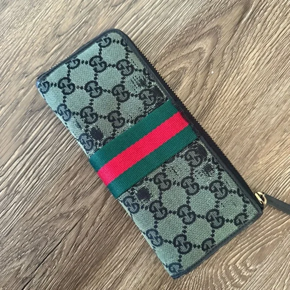 Gucci Green and Red Stripe Wallet - Picture 3 of 6